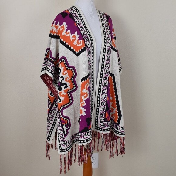 Flying Tomato Ruana Fringe Poncho NEW - Picture 6 of 7